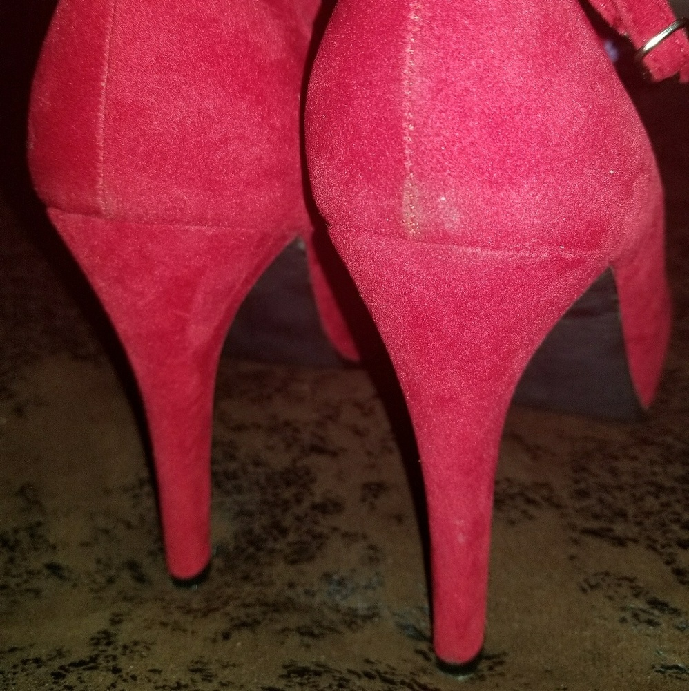 Privileged Pumps - image 4
